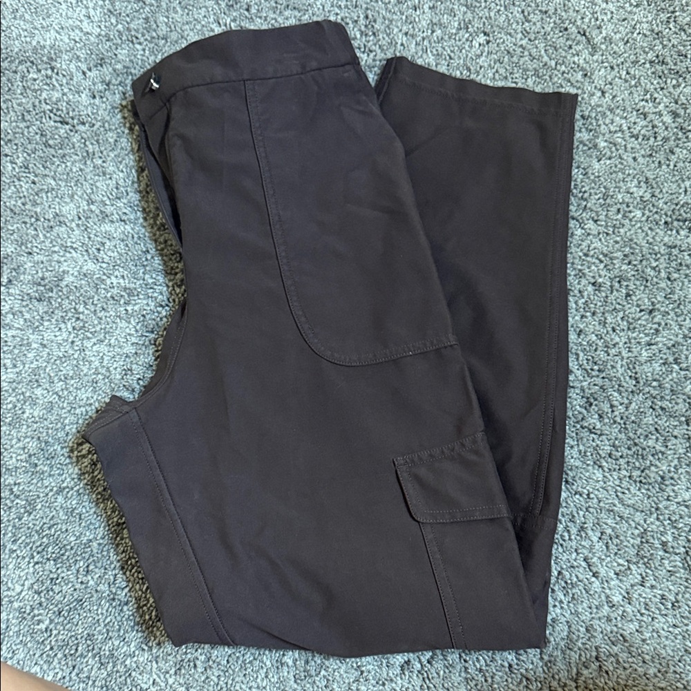 Lululemon women’s Dark Brown Cargo Pants
